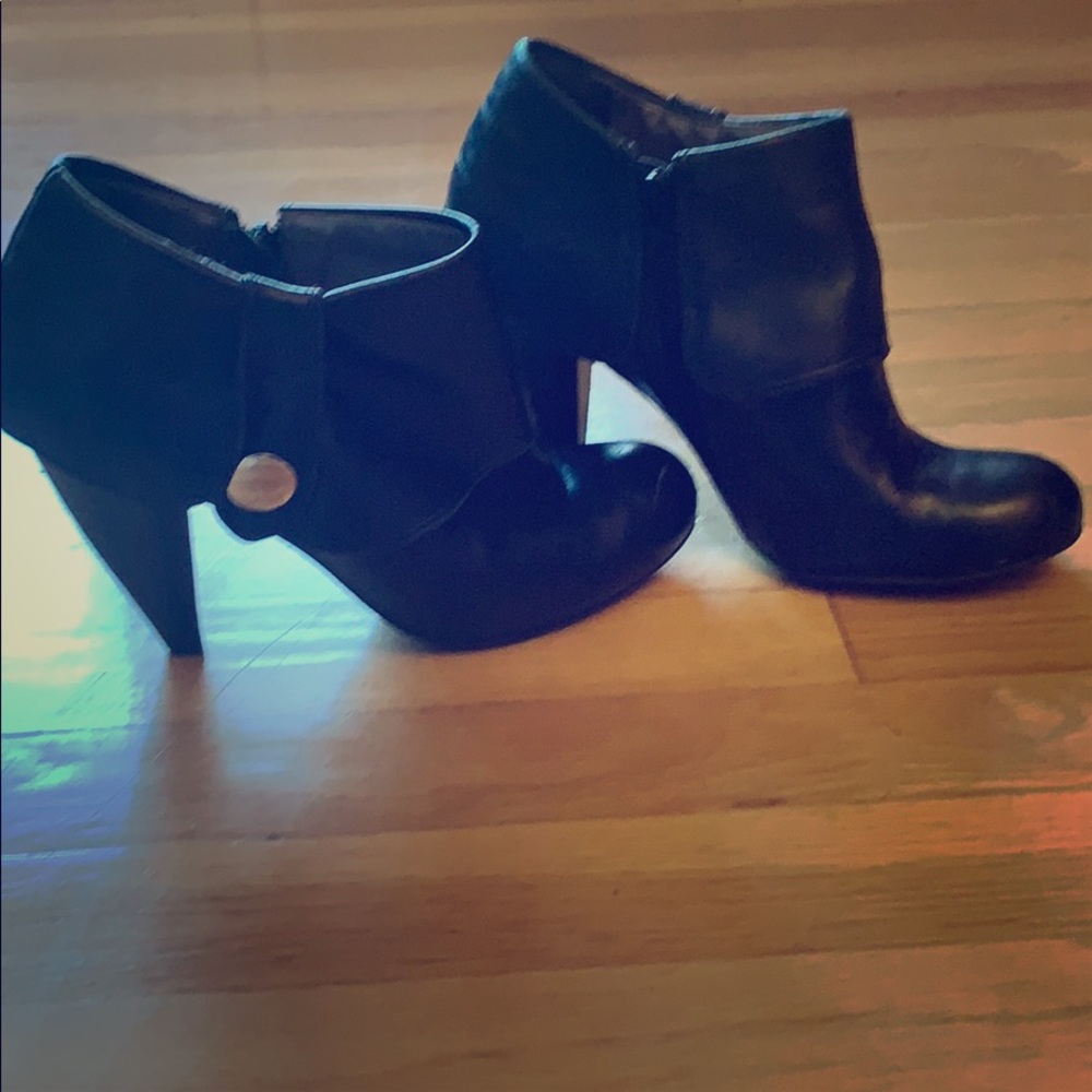 Matisse Zip up Heels